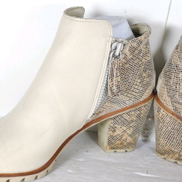 Sorel Women's Nadia US7 Beige Leather Snakeskin Embossed Peep Toe Ankle Booties - Picture 13 of 16